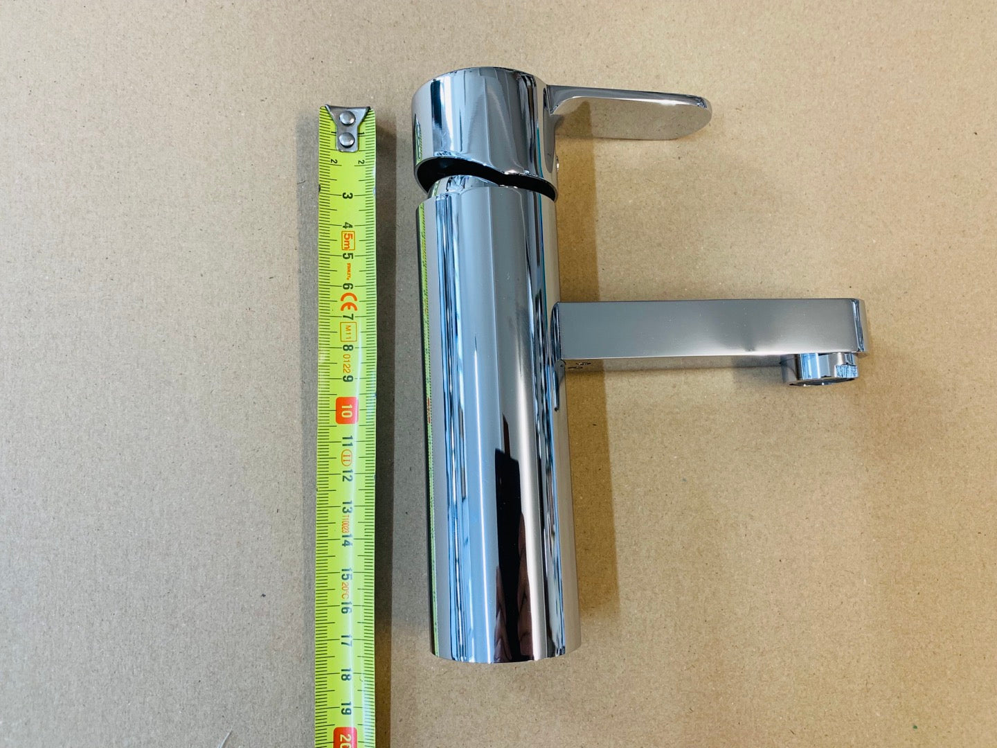 [T112] Basin tap -- Good value (Watermark)