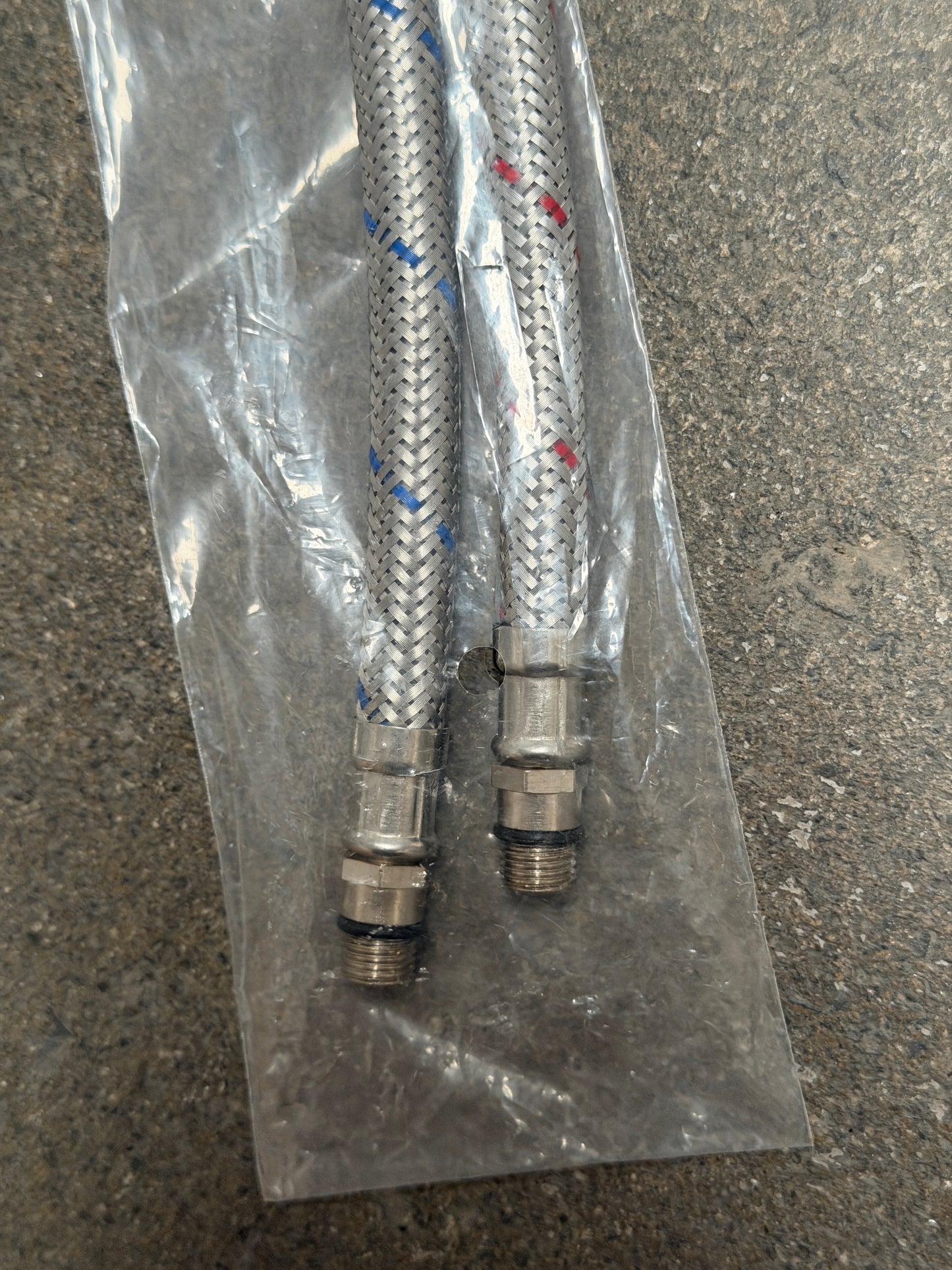 [FLX1009] Flexible Hose Hot + Cold (Female + Male) Tap Connector