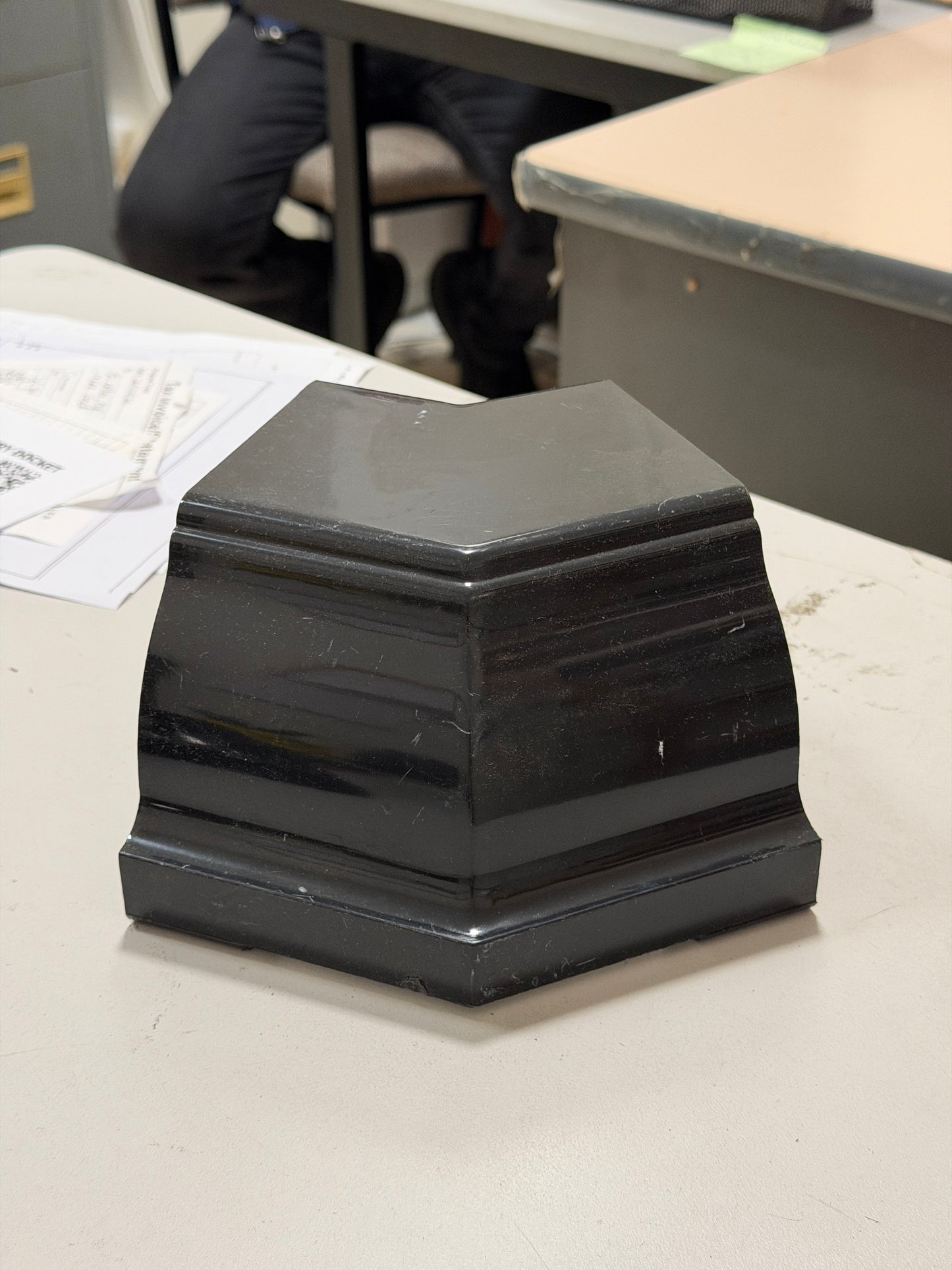 [GBA1008] Gutter Corner External 45 Degree Black