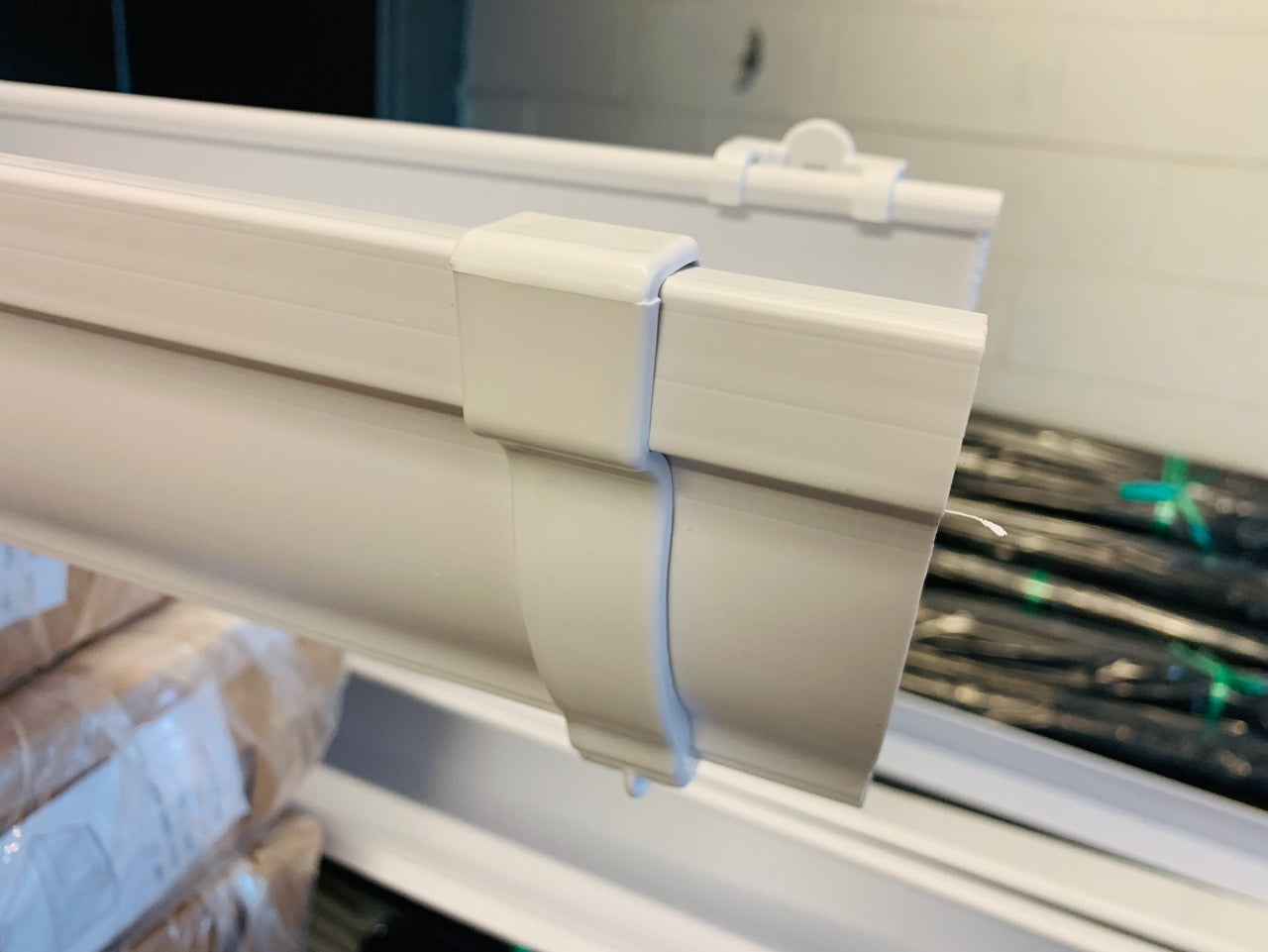 [G902] 3 Meter long Gutter- white