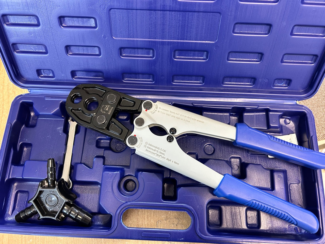 [879] Pex crimping tool 16mm + 20mm (Reamer included)