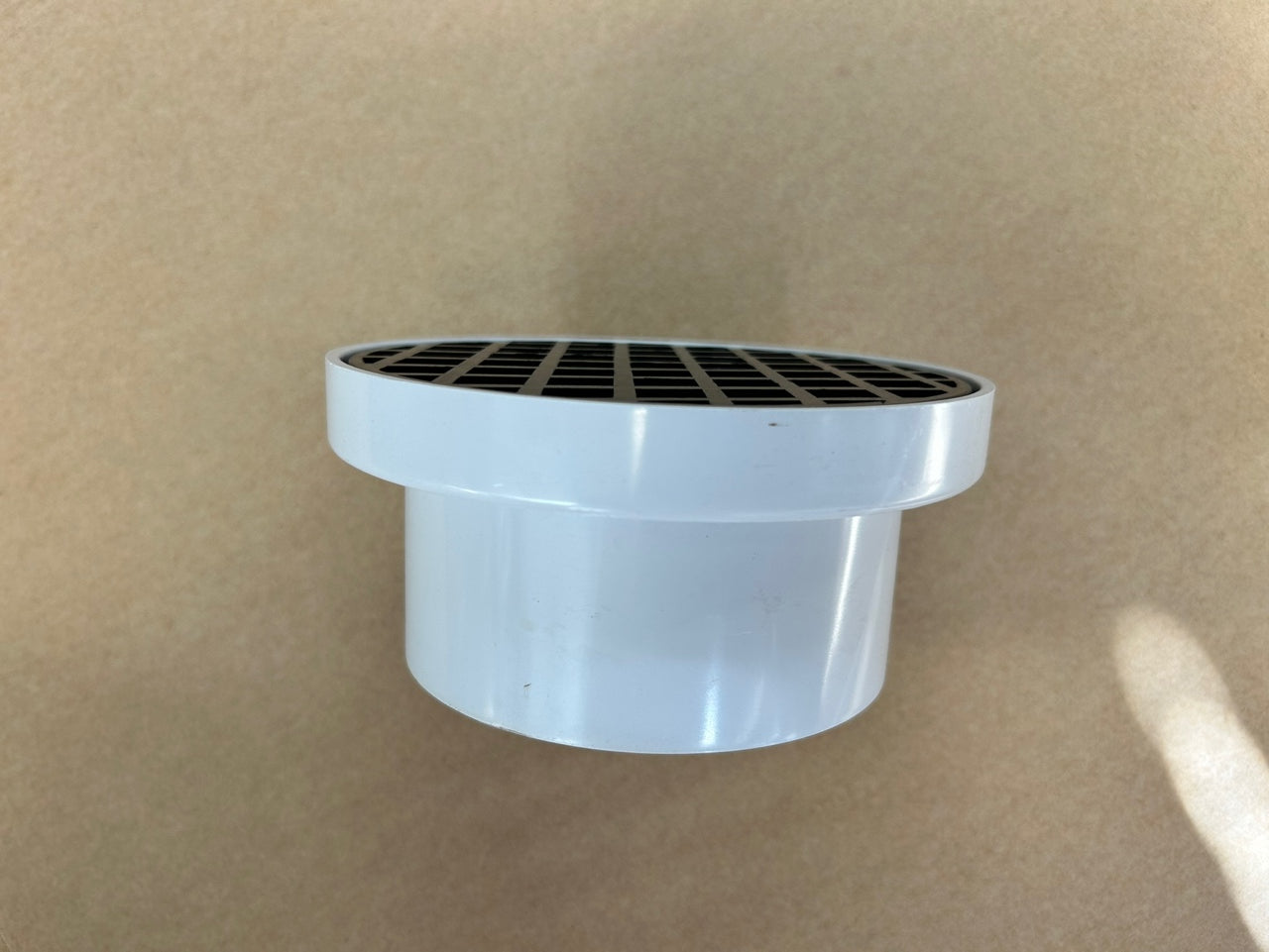 [W1373]  Collar and grate 100mm (flat cover)