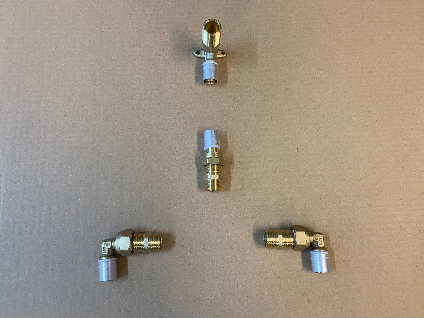 [P33] Bathroom brass fittings Kit